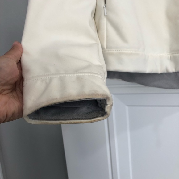 The North Face - Waterproof Jacket - Picture 2 of 6